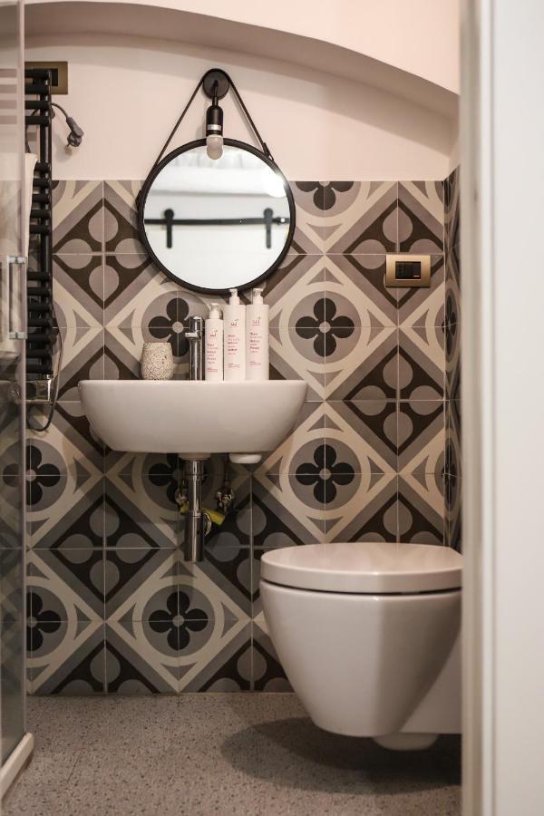 Pizzofalcone Studio By Wonderful Italy Apartment Napoli Ngoại thất bức ảnh